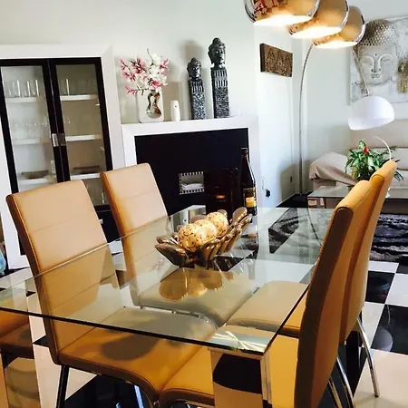 Malaga Puerto Marina Playa Vacacional Luxury Appartement